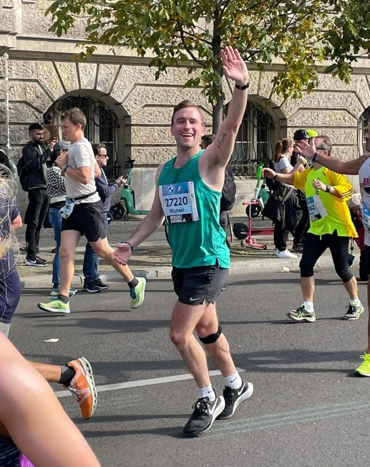 Recently our colleague Michael Pierce ran the 48th Berlin Marathon as a way to raise money for Multiple Sclerosis research in hopes of finding a cure.
Thank you, Michael! 🙏🤍 

#people #insidefintechos